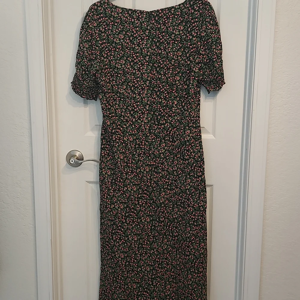 J.Crew Smocked Short Sleeve Floral Midi Dress 10 - Picture 4 of 11